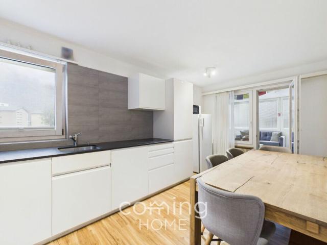 Sonnige 4.5 Zimmerwohnung in Steg mit Balkon und Bergsicht