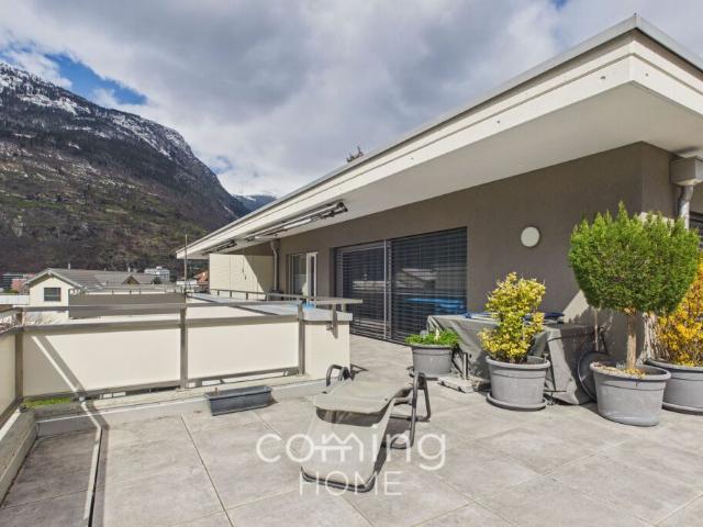 Über den Dächern von Brig Glis 4.5 Zimmer Attikawohnung mit grosser Terrasse und Stockalperschloss Blick