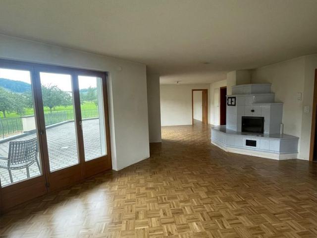 Sonnige 4.5 Zimmer Wohnung an ruhiger Lage