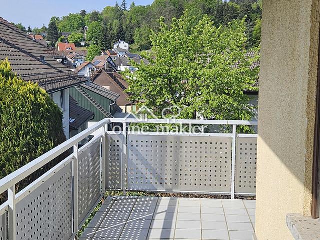 Sonnige 4 Zi mit Balkon + Garage in Ebersteinburg