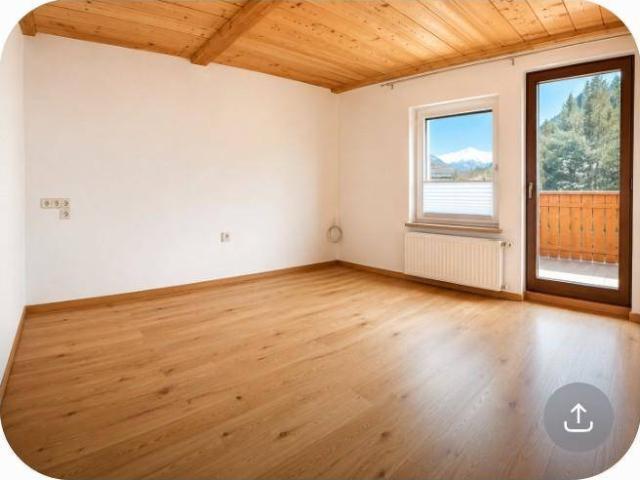 Sonnige 4 Zimmer Wohnung