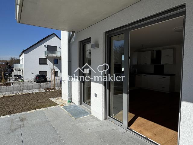 Sonnige 4 Zimmer Wohnung / Garten, EBK und hohen Decken / Neubau in Langenbach