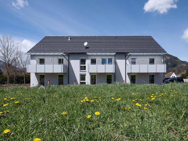 Sonnige 4 Zimmer Wohnung im Obergeschoss mit Balkon geförderte Miete 4 Zimmer
