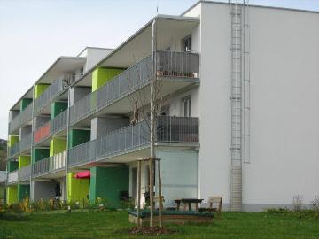 Sonnige 4 Zimmer Wohnung im Obergeschoss mit großem Balkon geförderte Miete ODER geförderte Miete mit Kaufoption 4 Zimmer