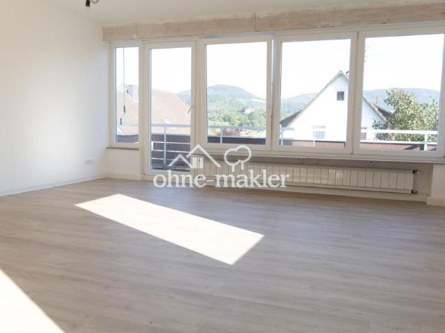 Sonnige 4 Zimmer Wohnung mit Balkon und Terrasse