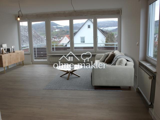 Sonnige 4 Zimmer Wohnung mit Balkon und Terrasse