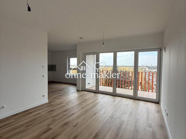 Sonnige 4 Zimmer Wohnung mit 2 Balkonen, Fussbodenheizung in Berlin Biesdorf, A15/16