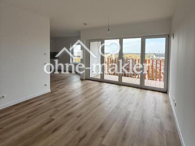 Sonnige 4 Zimmer Wohnung mit 2 Balkonen, Fussbodenheizung in Berlin Biesdorf, A15/16