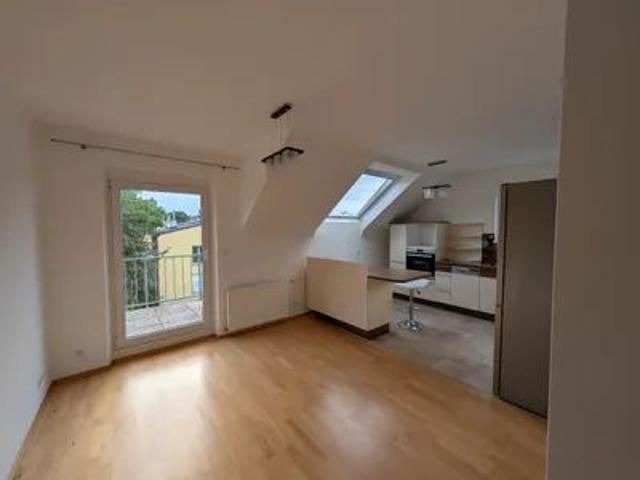 Sonnige 69 m2 Terrassenwohnung in grüner Wohngegend Grenze 13./23. Bezirk
