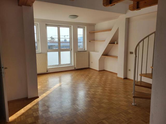 Sonnige 78m² Wohnung Nähe Klinikum auch für WG geeignet!