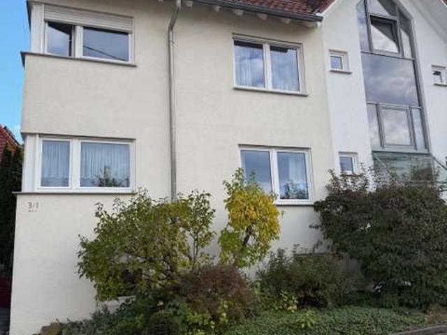 Sonniges, zentrumsnahes Wohnen mit Charakter: 3,5 Zimmer Wohnung in Gerlingen
