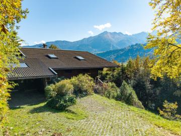 Sonniges Einfamilienhaus mit Bergblick
