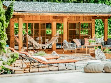 Sonniges, alpines Wellness Chalet nahe der Steinplatte