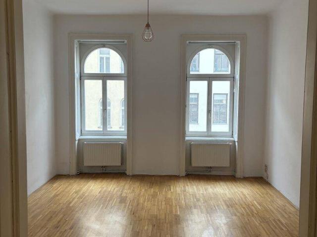 Sonniges Altbauarpartment 66 m² in Toplage 1090 Wien !
