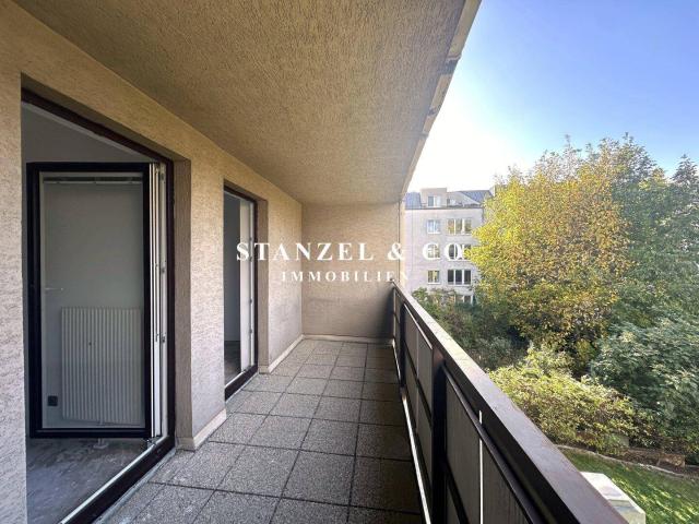 SONNIGES APARTMENT MIT WESTLOGGIA