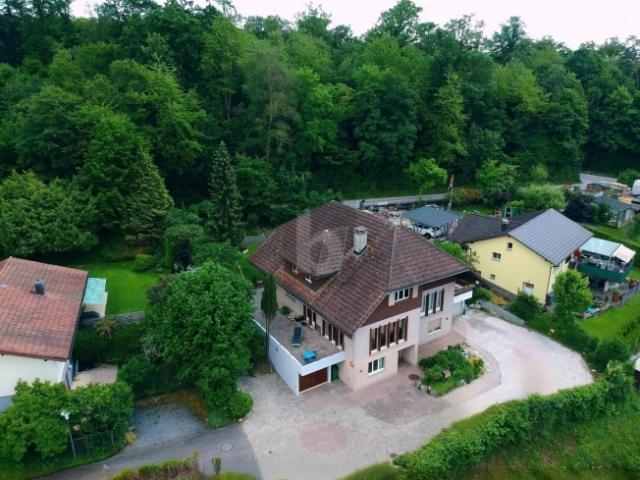 SONNIGES AUSSICHTSJUWEL DIREKT AM WALDRAND