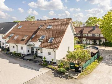 Sonniges Familienidyll großzügiges Reiheneckhaus mit gehobener Ausstattung und Südgarten