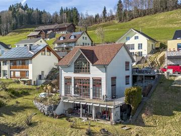 Sonniges Familienparadies mit herrlicher Aussicht