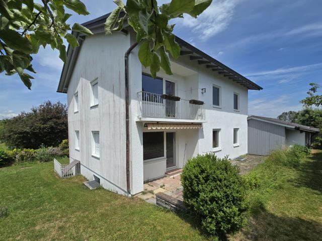 Sonniges Grundstück mit Altbestand 1 2 Familienhaus in 82319 Starnberg Perchting