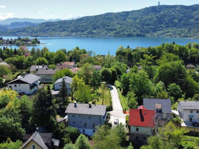Sonniges Haus mit Einliegerwohnung in Toplage von Pörtschach am Wörthersee