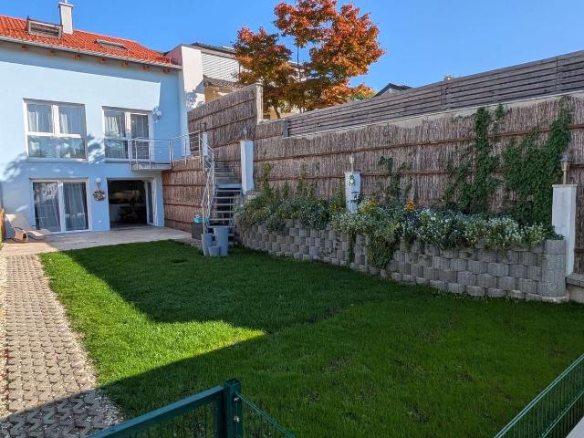 Sonniges Haus mit Garten in Ebersberg