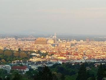 SONNIGES HAUS AM HEUBERG MIT TRAUMBLICK