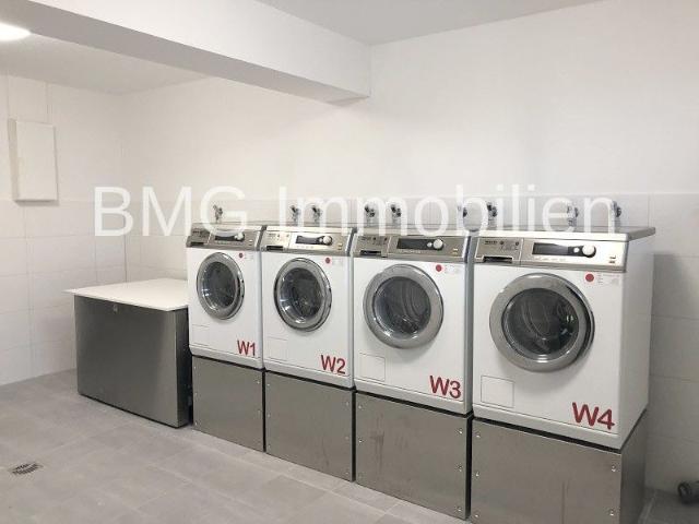 Sonniges Studio Apartment Nähe Innsbrucker Platz mit Balkon