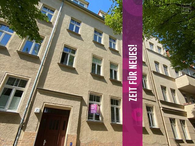 Sonniger Balkon und lichtdurchflutete Zimmer