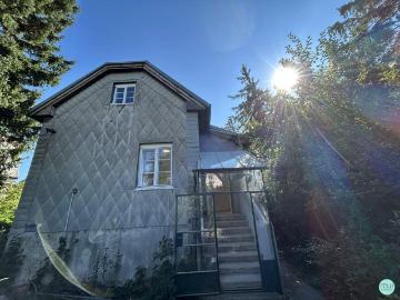 Floridsdorf / sonniger Baugrund mit einem kleinem Haus / € 498.000,00
