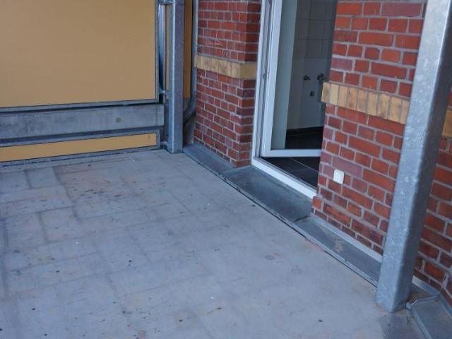 Sonniger, großer Balkon an der Küche 12 m² u.v.m. !