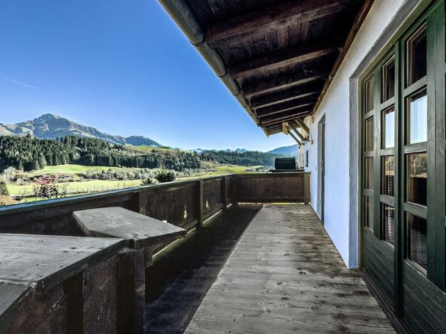 Sonniger Rückzugsort am Waldrand des Astberges
