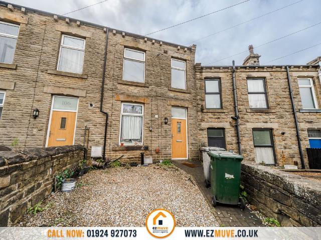 Soothill Lane, Soothill WF17, 3 bed terraced house to rent, £900 pcm | PrimeLocation