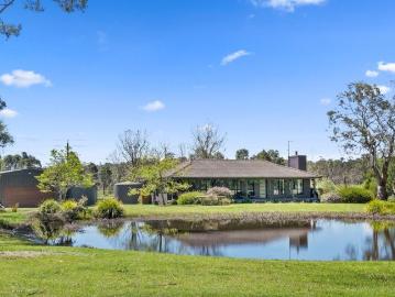 Soothing rural sanctuary with self contained cottage