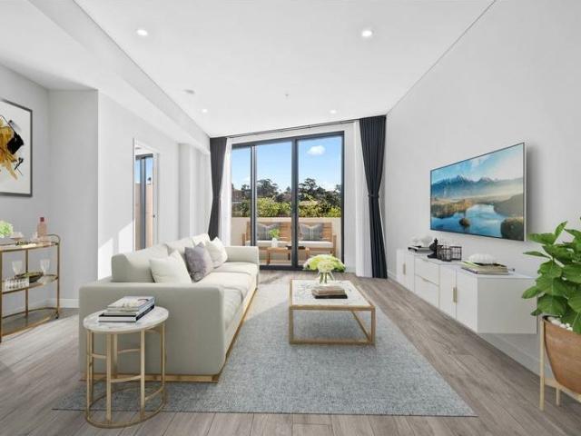 STUNNING APARTMENT IN THE HEART OF DEE WHY