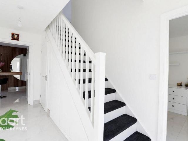Soay Way, Whitehouse Park 4 bed detached house to rent £2,600 pcm £600 pw