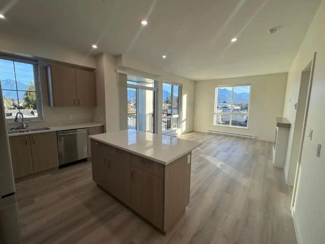 Soak Up the Sun: Your Perfect 950 Sq. Ft. Retreat at Braxton! — 102
