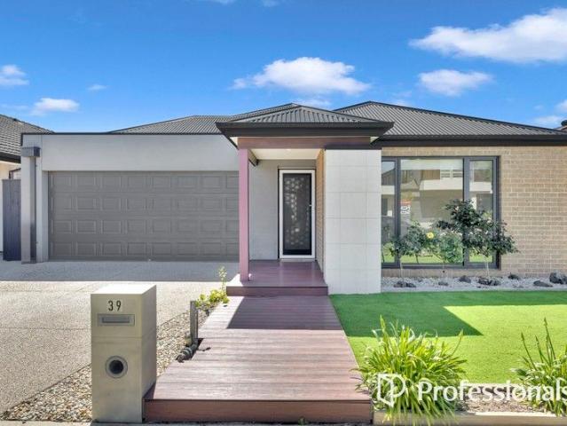 SOLD BY CASSANDRA HE PLEASE CONTACT HER ON 0422 669 386 FOR MORE INFORMATION