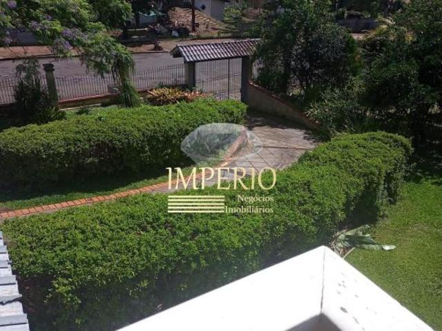 Soberba Casa à Venda no Centro de Três Coroas RS: 3 Quartos, 1 Suíte, 3 Salas, 2 Banheiros, 2 Vagas