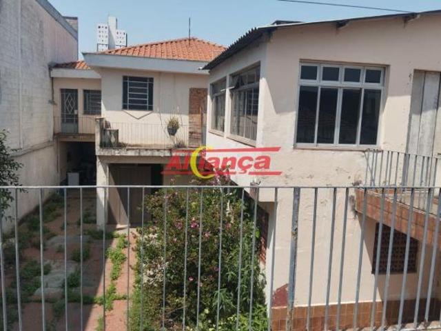 Sobradão Vila Renata com 7 salas, 4 banheiros, 8 vagas de garagem