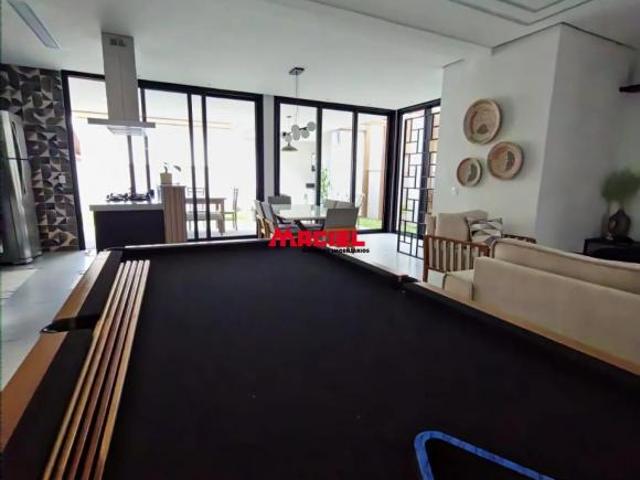 SOBRADO MARAVILHOSO 4 SUITES CONDOMÍNIO RESIDENCIAL ELDORADO URBANOVA