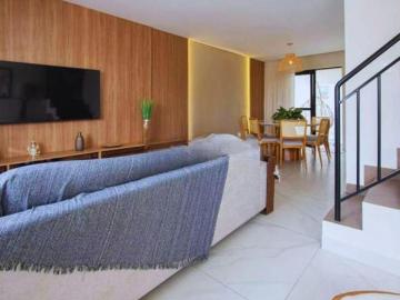 Sobrado mobiliado com terraço | 3 quartos com suíte no Xaxim em Curitiba