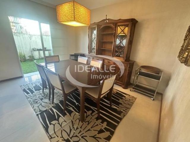 Sobrado mobiliado em Condomínio Fechado não geminado projetado por arquiteto. Residencial Villaggi