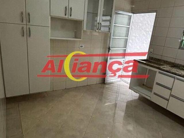 SOBRADO MODERNO COM UMA ÓTIMA LOCALIZAÇÃO!
