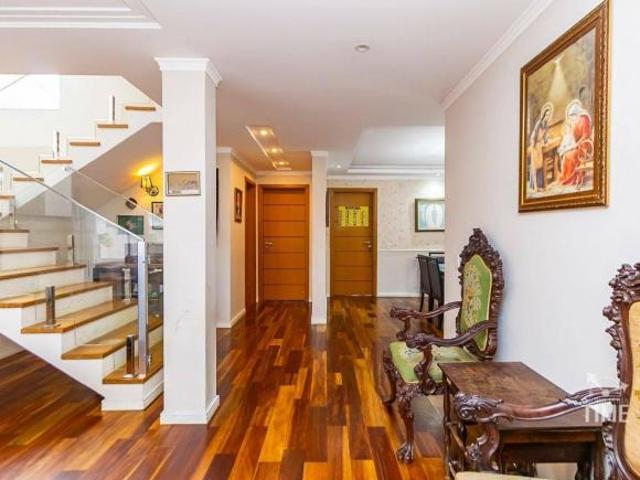 Sobrado Moderno com 3 Suítes e 380m² – Cidade Jardim, São José dos Pinhais