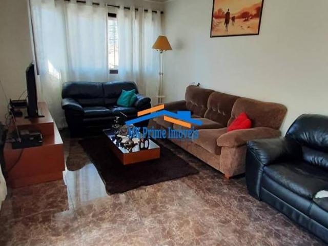 Sobrado Moderno com 3 Suítes, Sótão e 3 Vagas – Conforto e Praticidade!