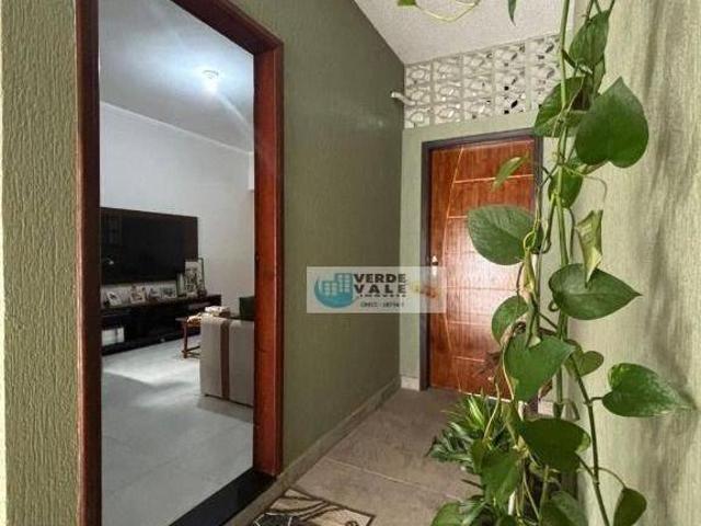 Sobrado moderno no Jardim Ismênia aceita terreno no Aruanã/Rudá como parte de pagamento