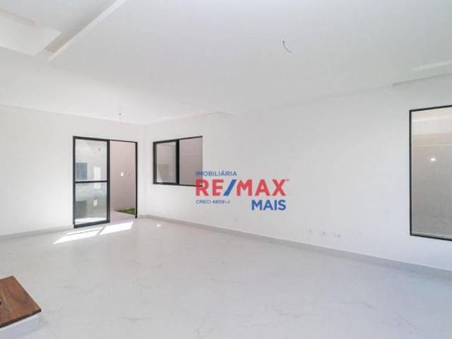 Sobrado NÃO GEMINADO com 3 quartos à venda, 121 m² por R$ 769.000 Uberaba Curitiba/PR