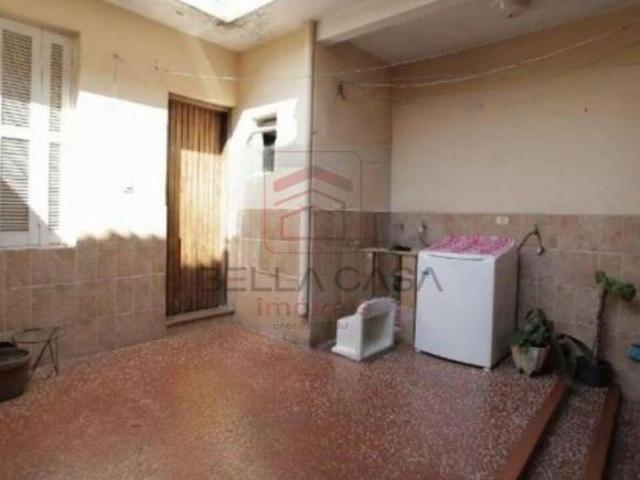 Sobrado na Mooca com 2 dormitórios, 2 banheiros e quintal
