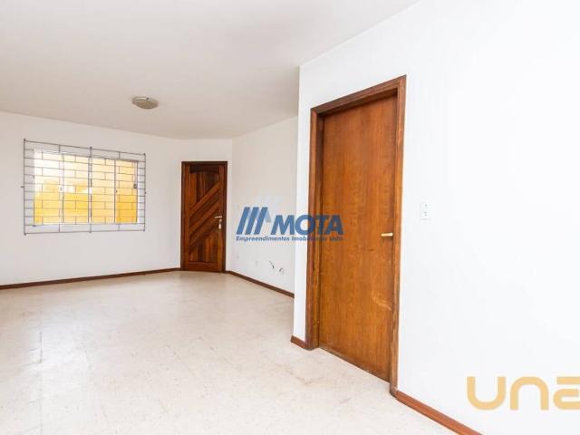 Sobrado na Alagoas Guaíra Curitiba PR, aluguel por R$ 4.000