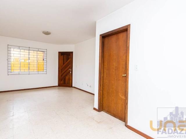 Sobrado na Alagoas Guaíra Curitiba PR, aluguel por R$ 4.000